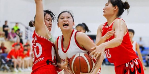 5E对战平台官方下载-抢李月汝妹妹先发席位！1.94米MVP明言将扛起内线 李导赞天赋喜人